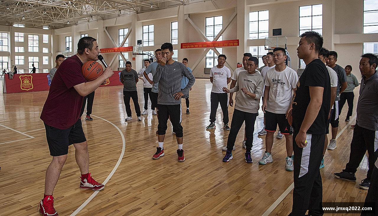 勇攀高峰，无所畏惧！